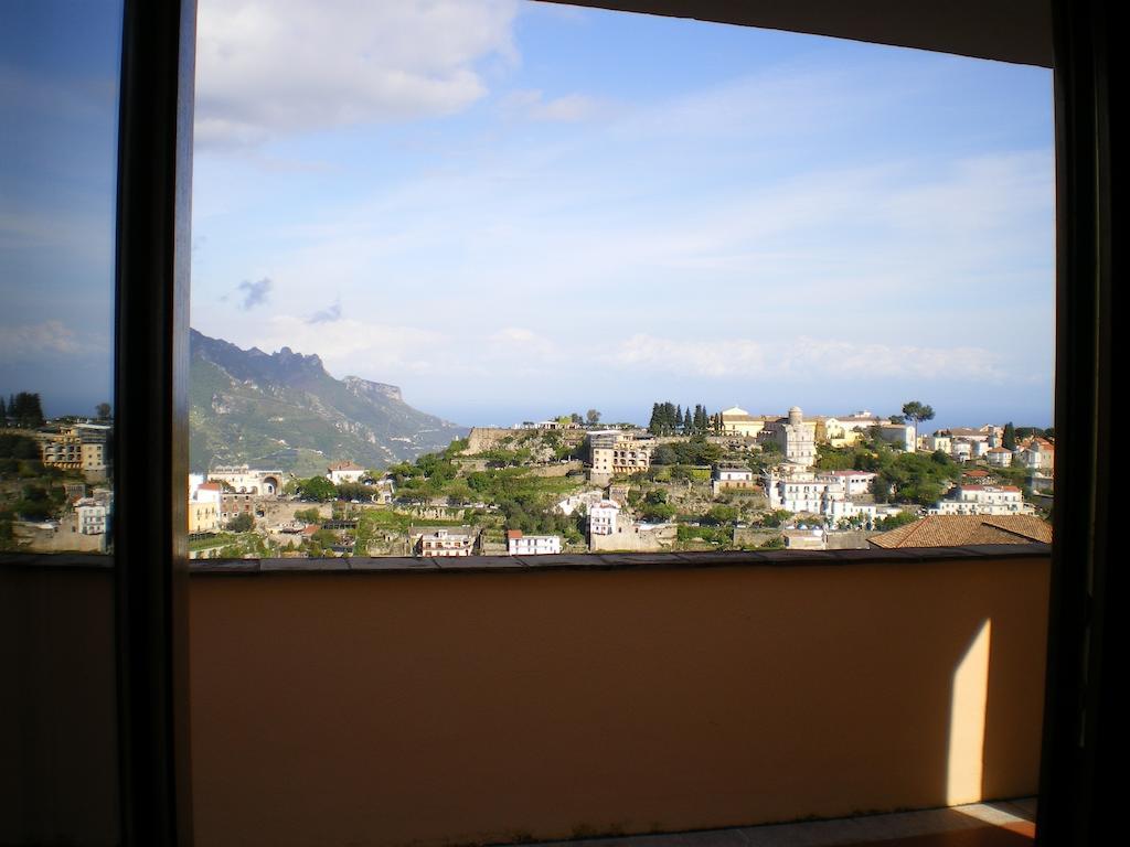 Portico Del Paradiso Scala Quarto foto